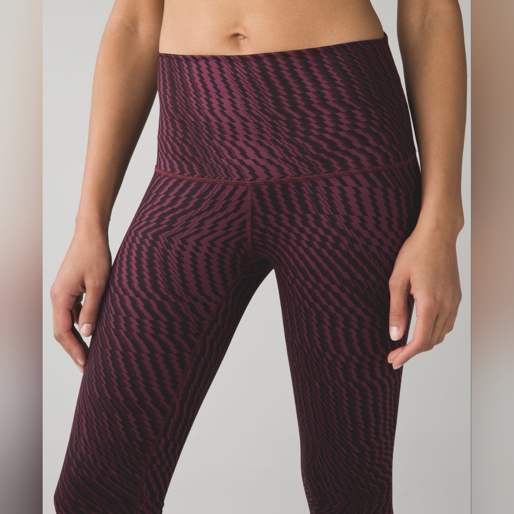 🐝Lululemon Wunder Under Crop Shifted Horizon Red Grape Black Leggings